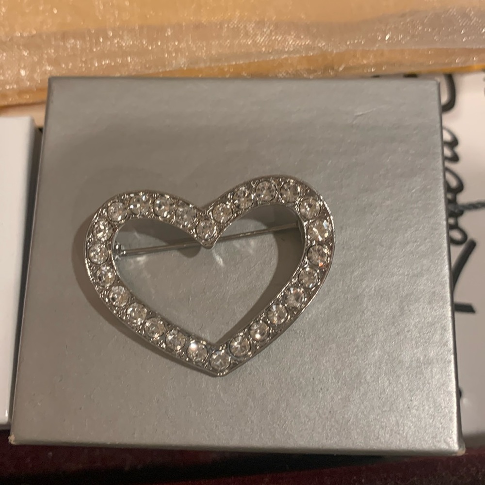 Heart Diamond ( faux) pin